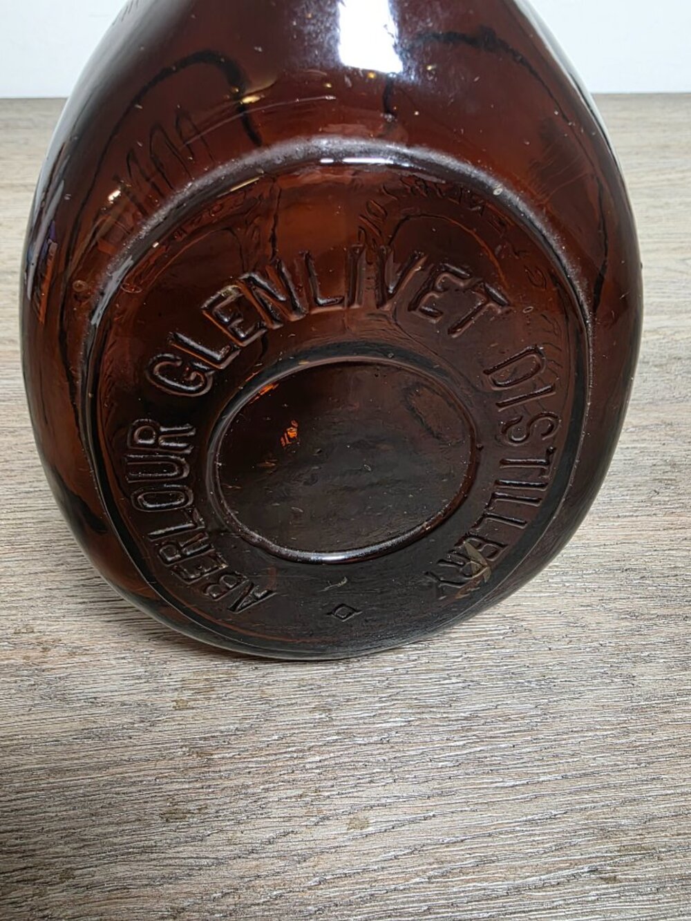 Vintage Aberlour Glenlivet Whisky Bottle W.H. Holt & Sons Amber Glass Flask Cork - Picture 10 of 10